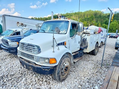 2FZAAKAK83A****** 2003 Sterling Acterra