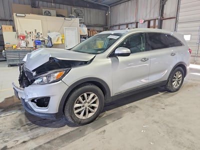 5XYPGDA56HG****** 2017 Kia Sorento