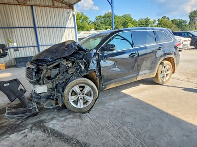 5TDDKRFH8FS****** 2015 Toyota Highlander