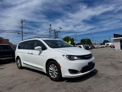 2C4RC1BG9KR****** 2019 Chrysler Pacifica