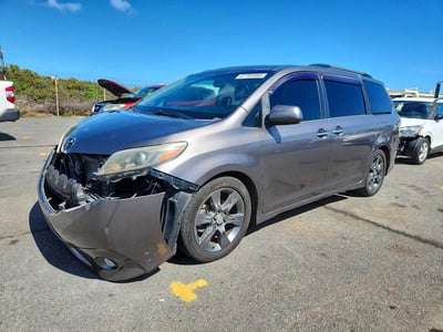 5TDXK3DCXGS****** 2016 Toyota Sienna