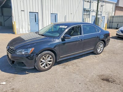 1VWAS7A32GC****** 2016 Volkswagen Passat