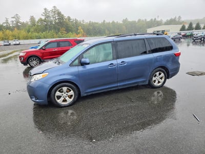5TDKK3DC9FS****** 2015 Toyota Sienna