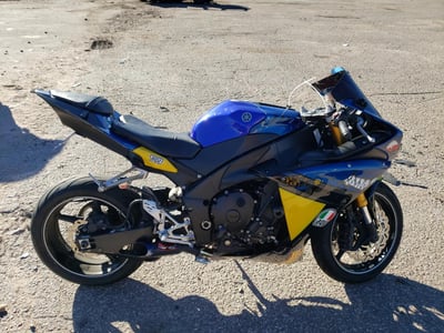 2011 Yamaha YZF-R1