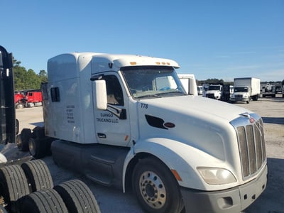 1XPBD49X6FD****** 2015 Peterbilt 579