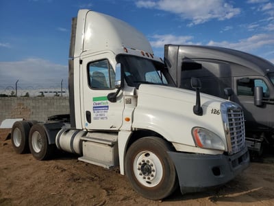 3AKJGEDV1ES****** 2014 Freightliner Cascadia 125