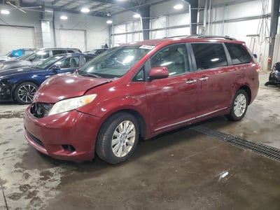 5TDJK3DC7BS****** 2011 Toyota Sienna