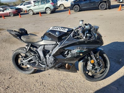 2023 Yamaha R7