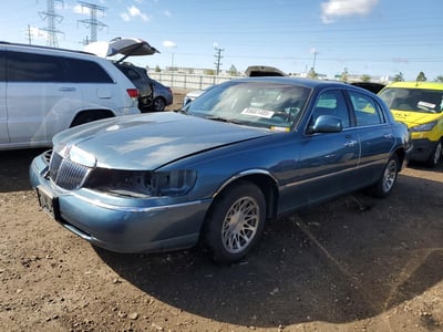 2001 Lincoln Town Car