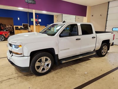 3GCUKPEC1JG****** 2018 Chevrolet Silverado