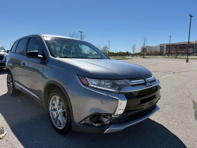 JA4AZ3A31JJ****** 2018 Mitsubishi Outlander