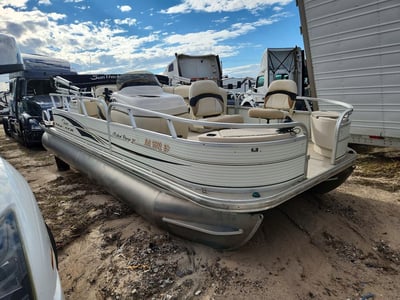 BUJ1242***** 2010 Sun Tracker Boat W/trl