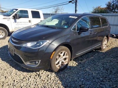 2C4RC1EGXKR****** 2019 Chrysler Pacifica