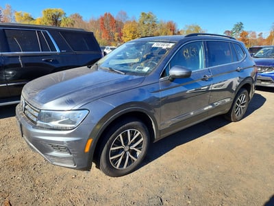 3VV2B7AX0KM****** 2019 Volkswagen Tiguan