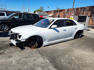 2C3CCABG8FH****** 2015 Chrysler 300s