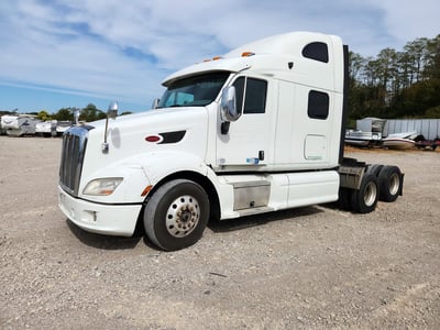 1XP4D49X3CD****** 2012 Peterbilt 587