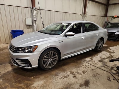 1VWDT7A3XHC****** 2017 Volkswagen Passat