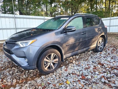 JTMRFREV8HJ****** 2017 Toyota RAV4