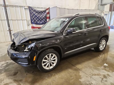 WVGSV7AX8HK****** 2017 Volkswagen Tiguan