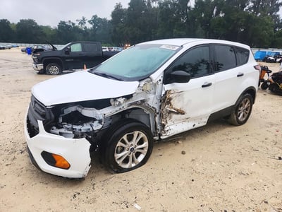 1FMCU0F7XHU****** 2017 Ford Escape