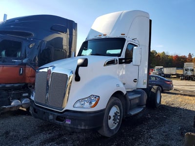 1XKYA48X8GJ****** 2016 Kenworth T680