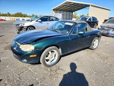 JM1NB353710****** 2001 Mazda MX-5 Miata