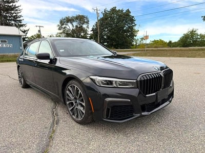 WBA7T4C03NC****** 2022 BMW 7 Series