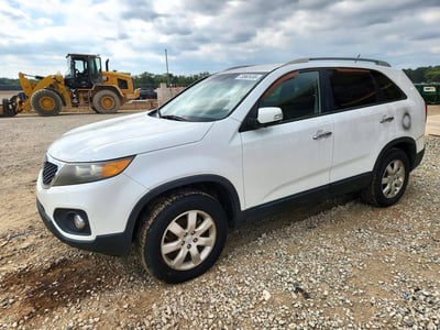5XYKT4A15BG****** 2011 Kia Sorento