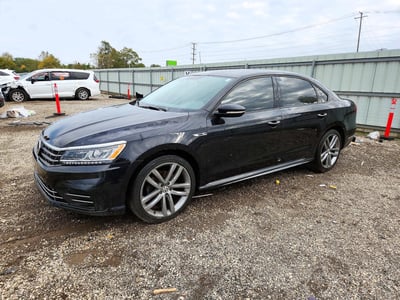 1VWAA7A36JC****** 2018 Volkswagen Passat