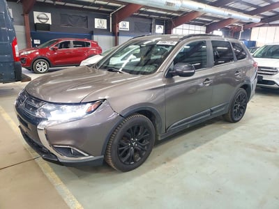 JA4AZ3A32JZ****** 2018 Mitsubishi Outlander