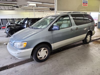 4T3ZF13C9XU****** 1999 Toyota Sienna