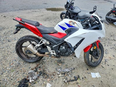 MLHNC5107F5****** 2015 Honda CBR300R