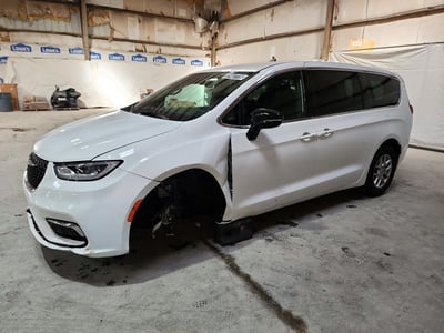 2C4RC1BGXTR****** 2026 Chrysler Pacifica