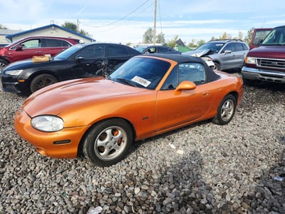JM1NB3530Y0****** 2000 Mazda MX-5 Miata
