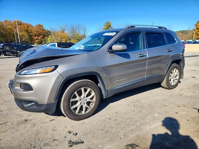 1C4PJMCS5HW****** 2017 Jeep Cherokee