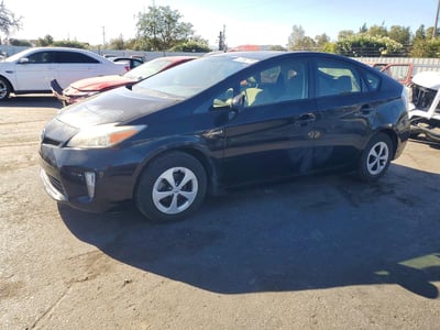 JTDKN3DU8F1****** 2015 Toyota Prius