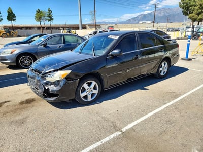 JTDBE32KX20****** 2002 Toyota Camry