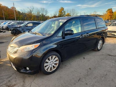 5TDDK3DC6BS****** 2011 Toyota Sienna