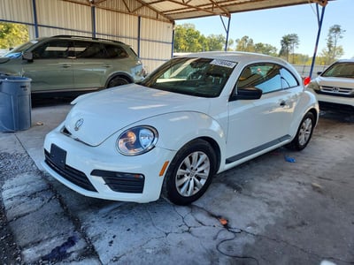 3VWFD7AT1JM****** 2018 Volkswagen Beetle