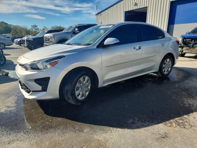 3KPA24AD8ME****** 2021 Kia Rio