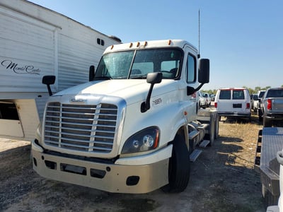 3AKJGEBG5GS****** 2016 Freightliner Cascadia 125