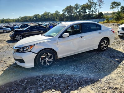 1HGCR2F37HA****** 2017 Honda Accord
