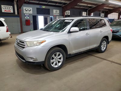 5TDBK3EH2BS****** 2011 Toyota Highlander