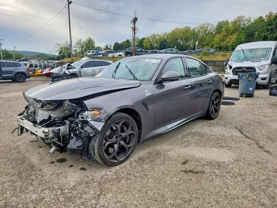 ZARFAEAV9J7****** 2018 Alfa Romeo Giulia