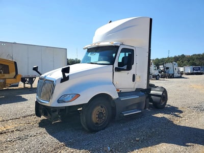 1HSDYAPR1KH****** 2019 International LT625
