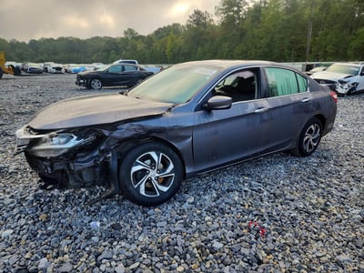 1HGCR2F30HA****** 2017 Honda Accord