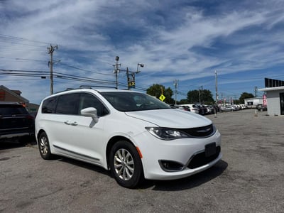 2C4RC1BG9KR****** 2019 Chrysler Pacifica