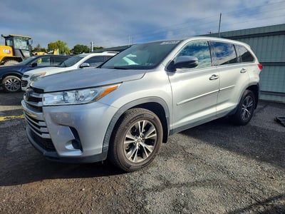 5TDBZRFH2KS****** 2019 Toyota Highlander