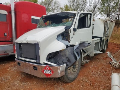 2NPMHJ7X4SM****** 2025 Peterbilt 537