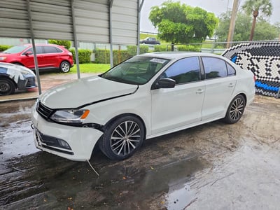 3VWD17AJ8GM****** 2016 Volkswagen Jetta